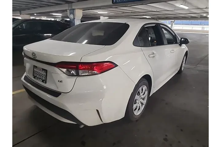 $20995 : Toyota Corolla 2022 LE 4dr S image 2