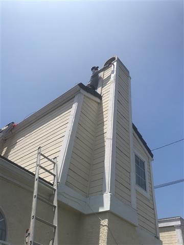Arriaga Roofing Construction image 4