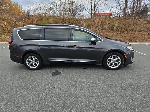 $27294 : PRE-OWNED  CHRYSLER PACIFICA L image 2