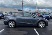 Used 2020 Model Y Long Range thumbnail