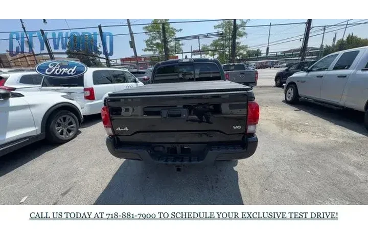$33577 : Toyota Tacoma 2023 4x4 TRD S image 3