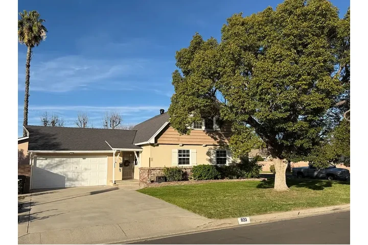 $2150 : 4 bedrooms, 2 bathrooms, 1,68 image 1