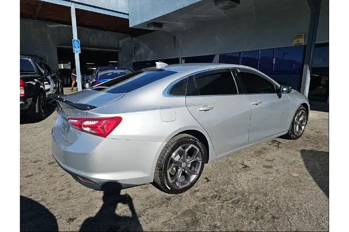 $16995 : Chevrolet Malibu 2022 LT 4dr image 2