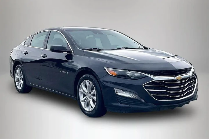 $10420 : Chevrolet Malibu 2023 LT 4dr image 1