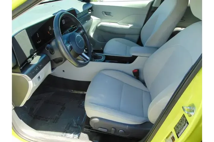 $20918 : Hyundai KONA 2024 AWD SEL 4d image 10