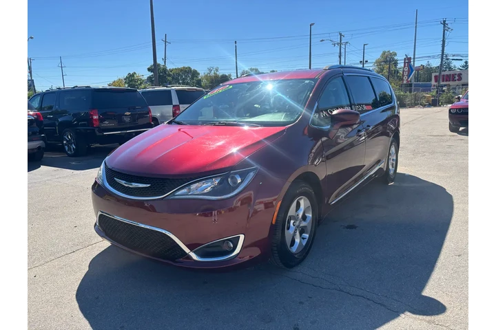 $7980 : 2017 Pacifica Touring-L Plus image 6