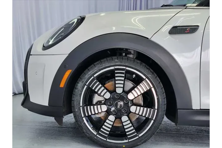 $32991 : MINI Convertible 2024 Cooper image 6