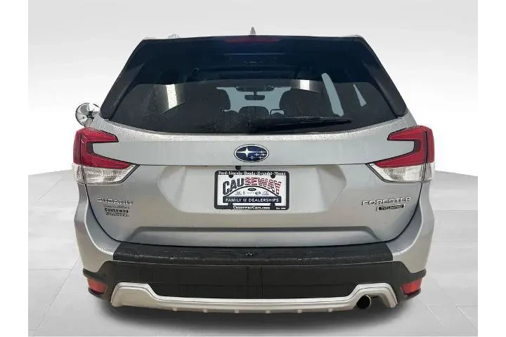 $29389 : Subaru Forester 2023 AWD Tou image 6
