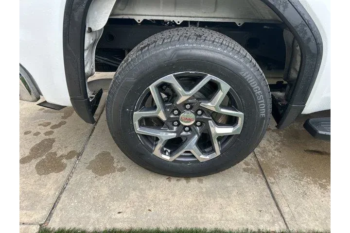 $35891 : GMC Sierra 1500 2023 4x4 SLE image 8