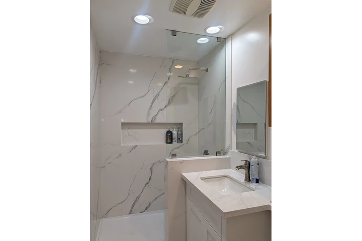 SHOWER DOORS, Ventanas y más. image 10