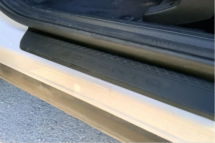 $25162 : Kia Sorento 2022 S 4dr SUV image 9