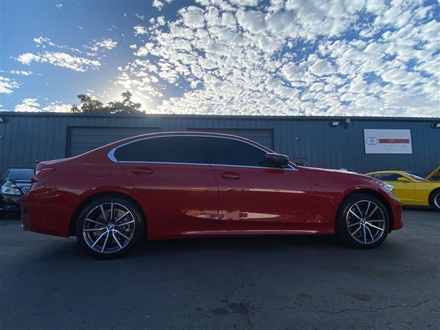 $27888 : 2021 BMW 3 Series 330i xDrive image 7