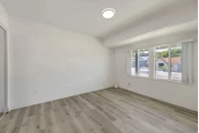 $1500 : La casa cuenta con ventanas thumbnail