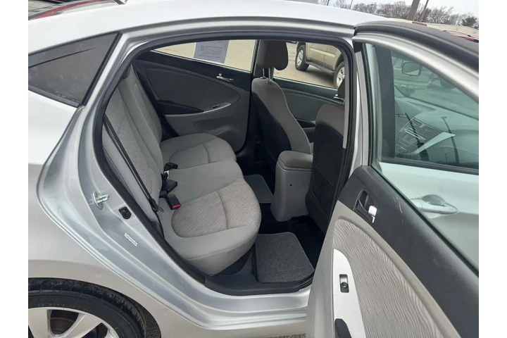 $6450 : 2014 Accent 4dr Sdn Auto GLS image 9