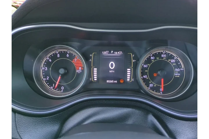 $17995 : Jeep Cherokee 2022 4x4 X 4dr image 10