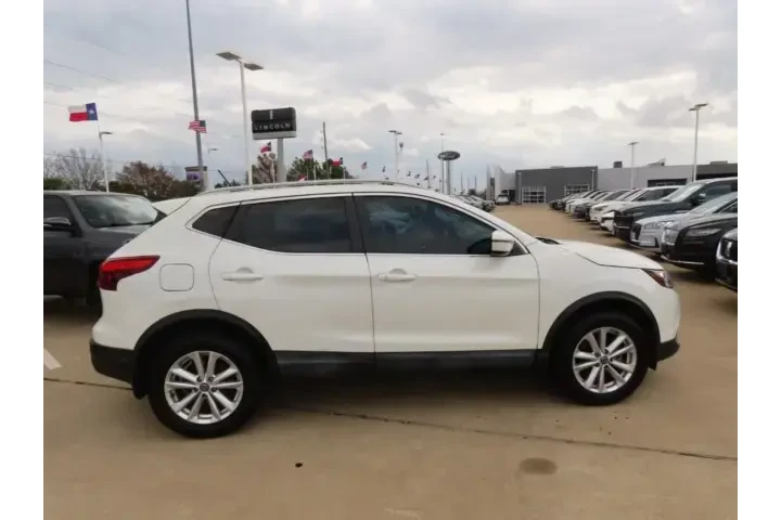 $14911 : Nissan Rogue Sport 2019 S 4d image 8