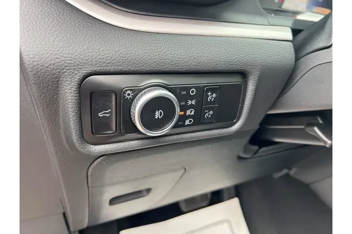 $33365 : Ford Explorer 2023 AWD XLT 4 image 8