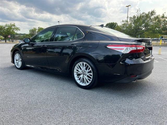 $19900 : 2018 Camry Hybrid XLE image 8