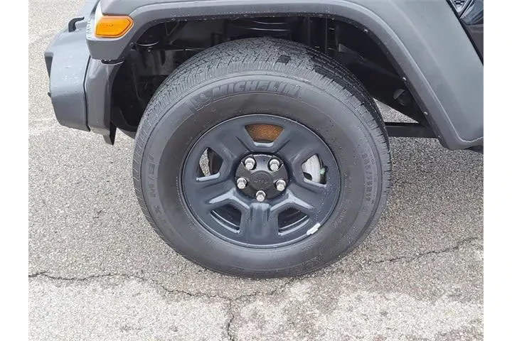 $31272 : Jeep Wrangler 2023 4x4 Sport image 9