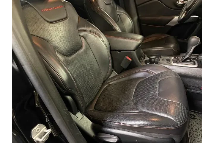 $11900 : Jeep Cherokee 2017 4x4 Trail image 9