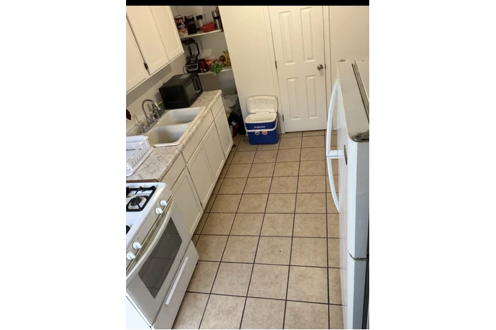 $800 : Recámara disponible image 3