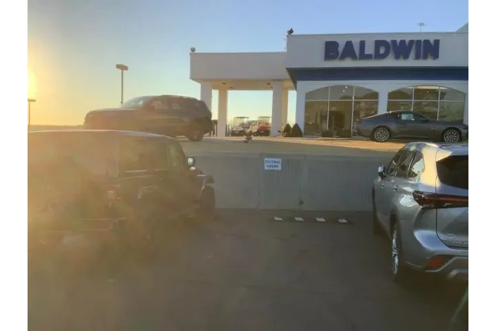 $33950 : Jeep Wrangler Unlimited 2021 image 7