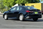$24943 : Toyota Camry 2025 SE 4dr Sed thumbnail