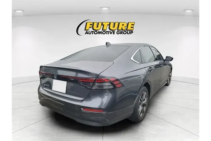 $26997 : Honda Accord 2023 EX 4dr Sed image 3