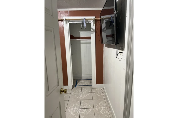 $700 : Rento recámara image 1