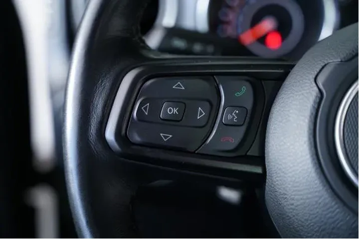 $28252 : Jeep Wrangler Unlimited 2022 image 3