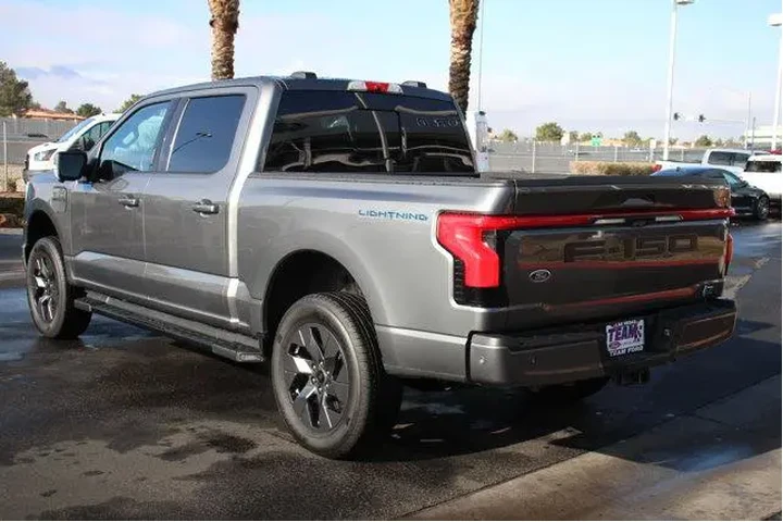 $38751 : Ford F-150 Lightning 2023 AW image 5