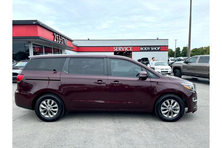 $15980 : 2020 Sedona LX FWD image 1