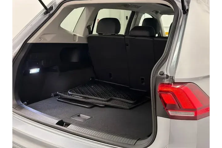 $20000 : Volkswagen Tiguan 2023 AWD S image 7