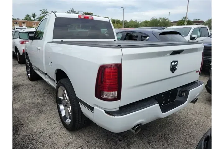 Ram 1500 2013 4x2 R/T Sport image 4