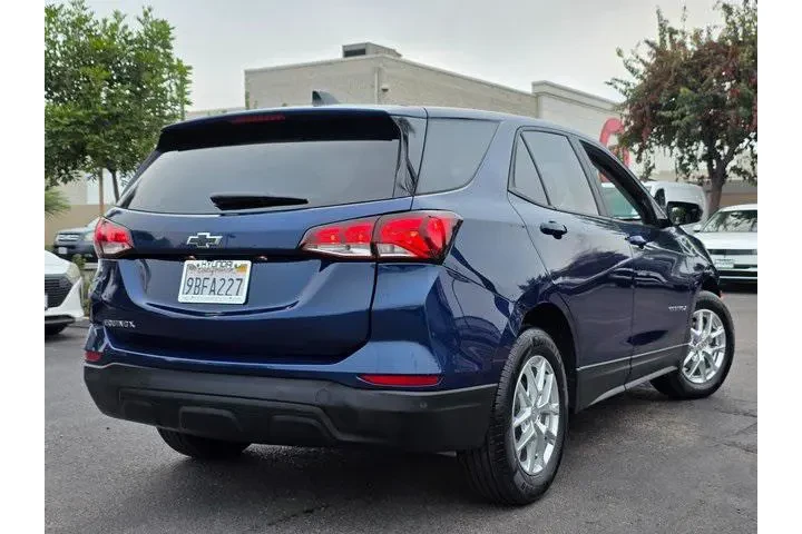 $18900 : Chevrolet Equinox 2022 LS 4d image 5