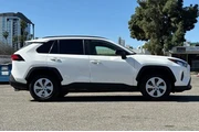 $21556 : Toyota RAV4 2019 LE 4dr SUV thumbnail