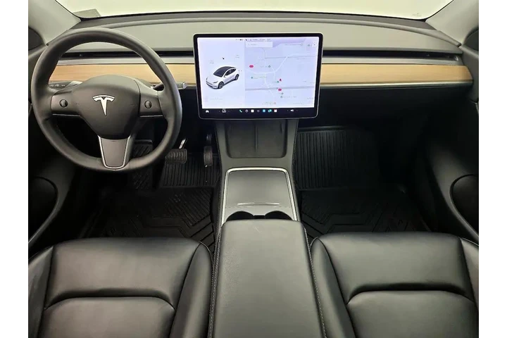 $29998 : Tesla Model Y 2021 AWD Long image 9