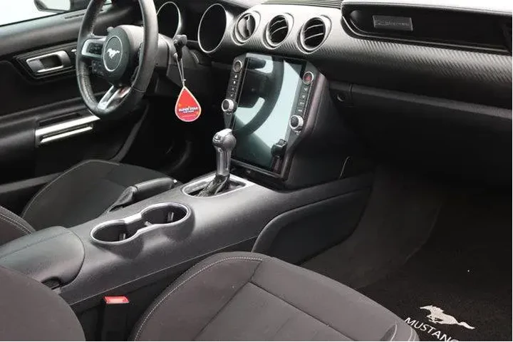 $22643 : Ford Mustang 2022 EcoBoost 2 image 5