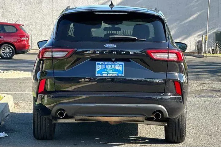 $16897 : Ford Escape 2023 AWD ST-Line image 8