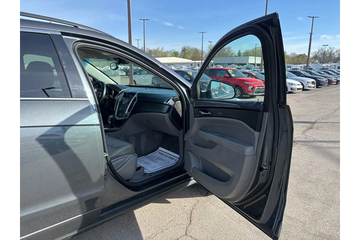 $3980 : 2010 SRX FWD 4dr Base image 8