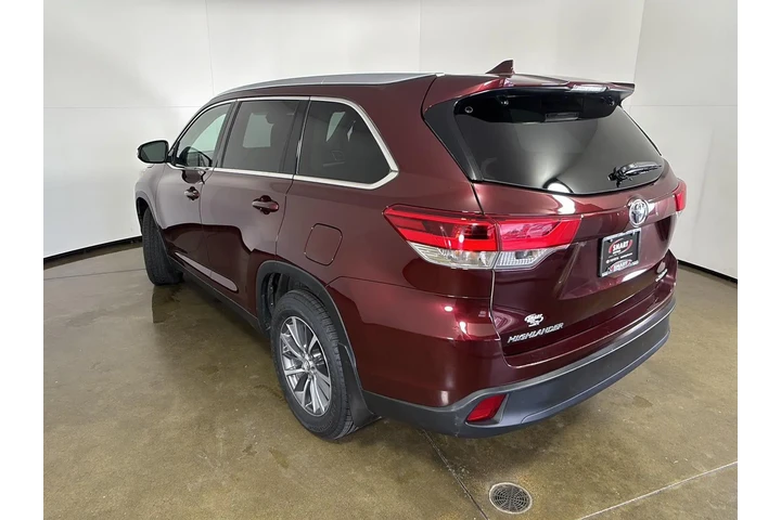 $27997 : Silver Certified 2019 Highlan image 10
