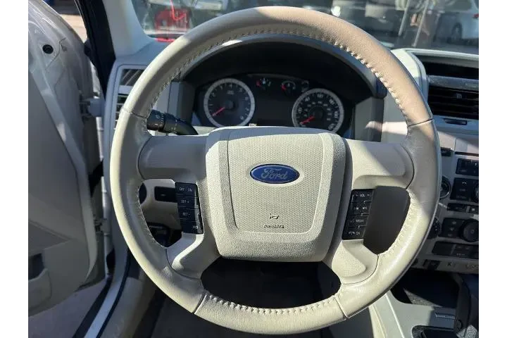 $10977 : Ford Escape 2011 XLT 4dr SUV image 8