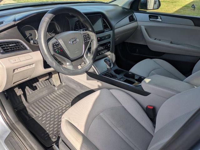 $10900 : 2017 Sonata image 10