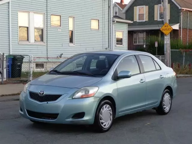 $7800 : 2010 Yaris image 1