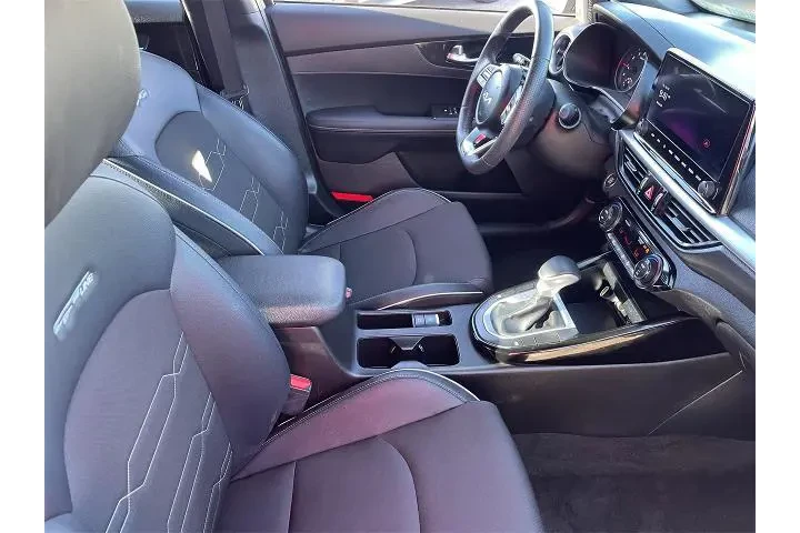 $18591 : Kia Forte 2023 GT-Line 4dr S image 10