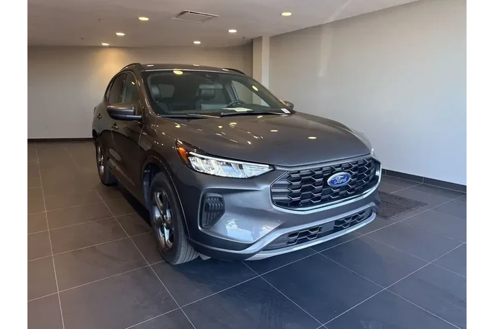 $20984 : Ford Escape 2023 AWD ST-Line image 3