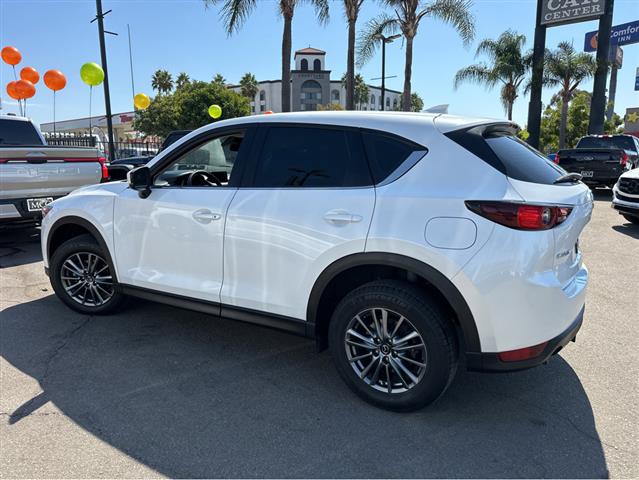 $16977 : 2017 CX-5 Sport image 4