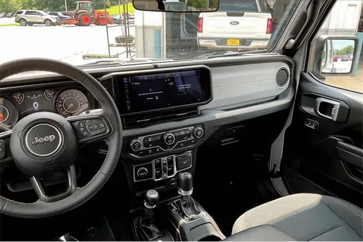 $35558 : Jeep Wrangler 2024 4x4 Sport image 6