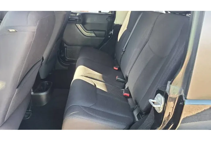 $19990 : 2015 Wrangler Unlimited Sport image 9