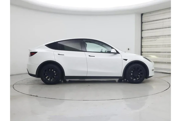 $33998 : Tesla Model Y 2023 AWD Long image 7